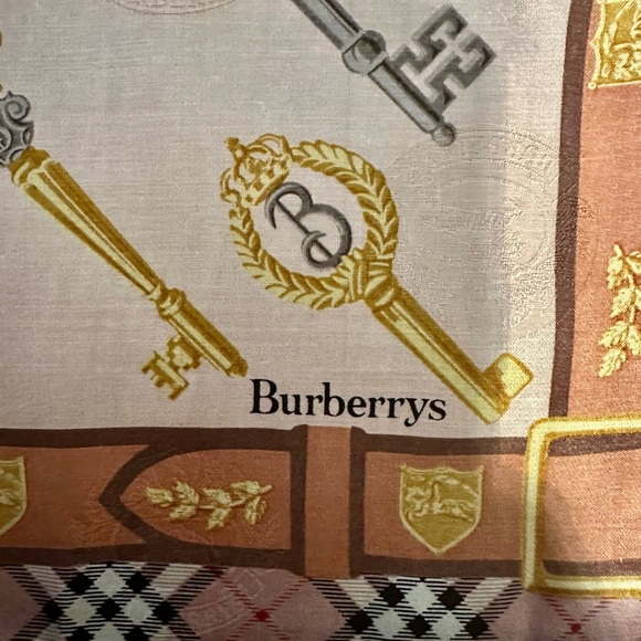 Burberry silk scarf very rare with hidden pattern comes with a free designer gif - Picture 3 of 8